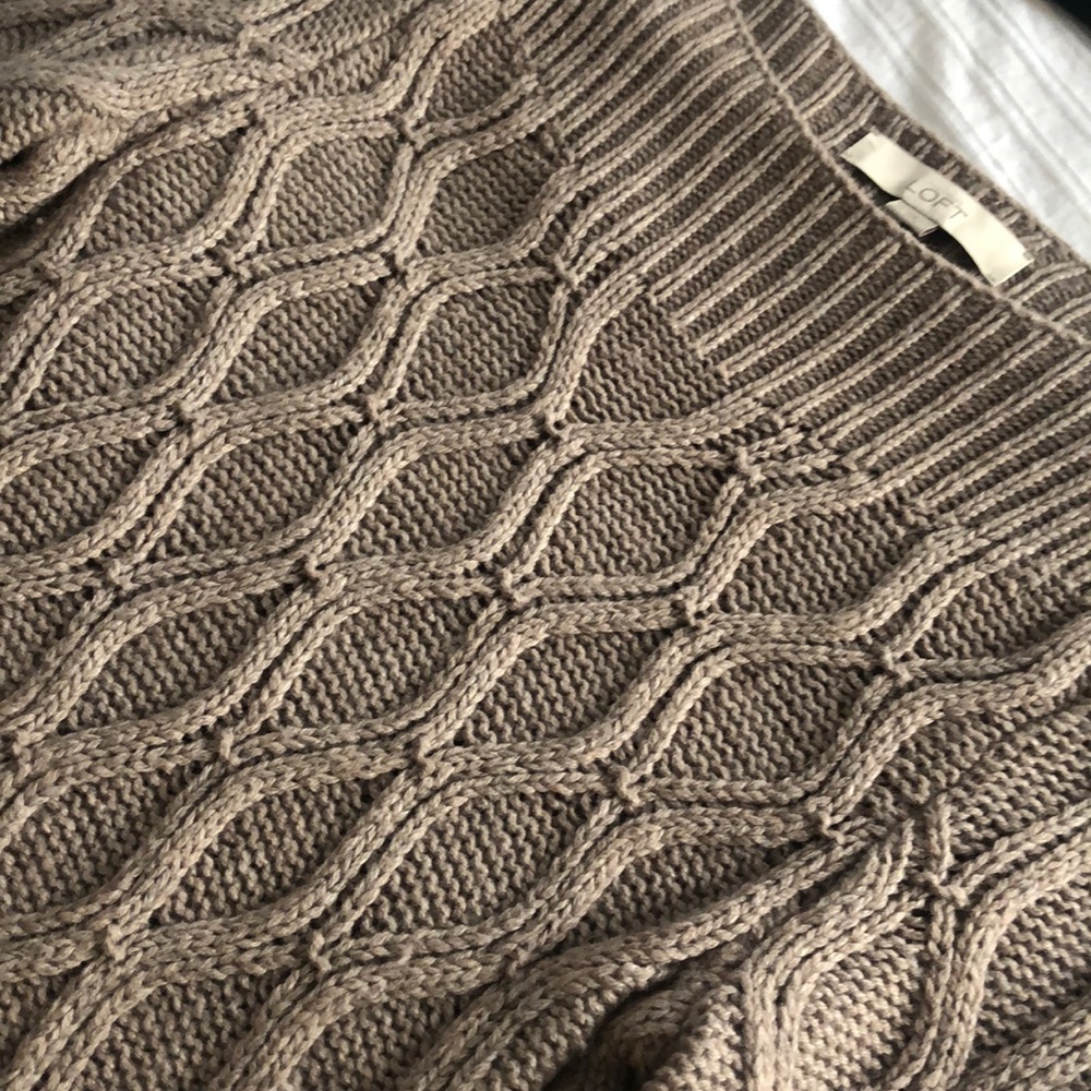 LOFT Sweater - Picture 3 of 3